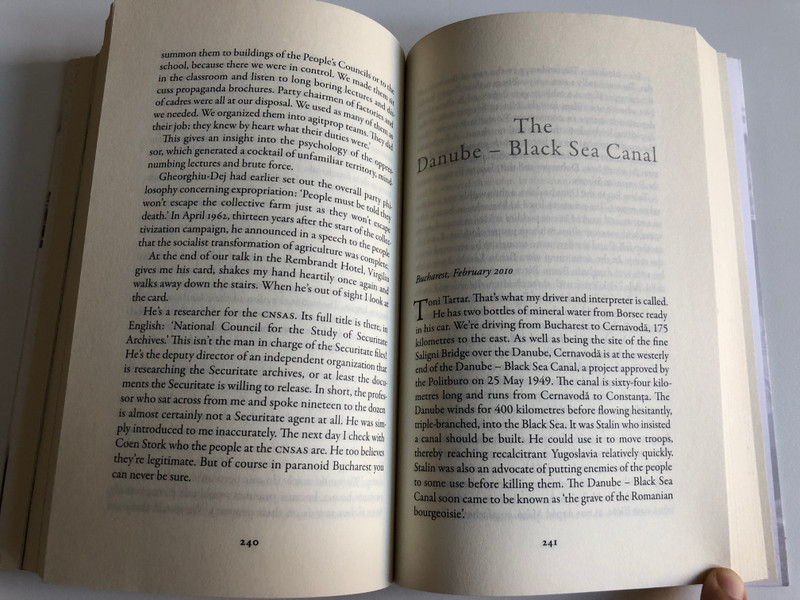 COMRADE BARON - Jaap Scholten  A Journey through the Vanishing World of the Transylvanian Aristocracy  Corvina Kiadó, 2013  Paperback (9789631361254)
