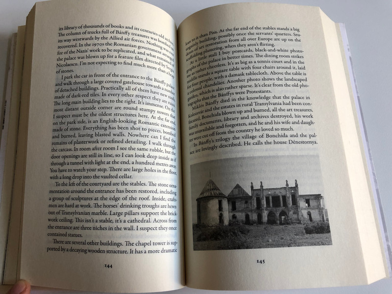 COMRADE BARON - Jaap Scholten  A Journey through the Vanishing World of the Transylvanian Aristocracy  Corvina Kiadó, 2013  Paperback (9789631361254)