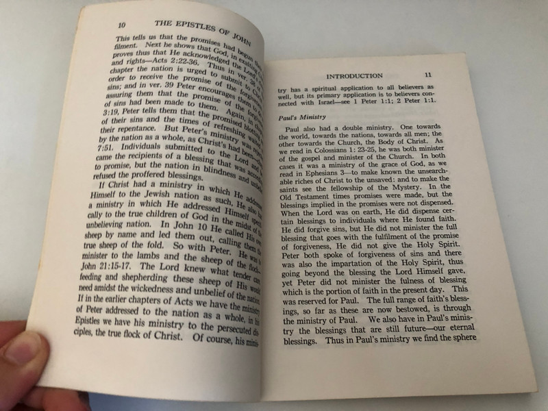 The epistles of John by August Van Ryn  The American Revised Version of the Scriptures has been employed  CHRISTIAN MISSIONS PRESS  Loizeaux Brothers Publishers  Reprinted by permission 1982 
