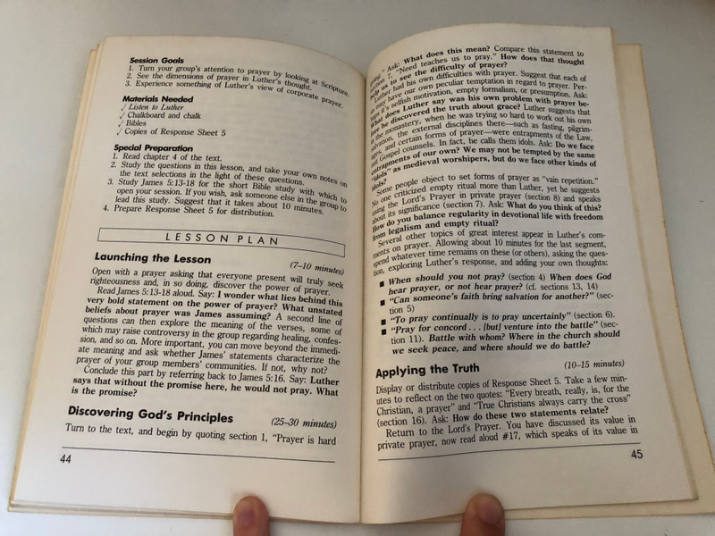Listen to Luther: Leader's Guide by Donald E. Demary / An Adult Study from Victor Books with 13 Sessions / Includes Reproducible Response Sheets for Group Involvement / Selections from Martin Luther's Table Talk (0896936910)