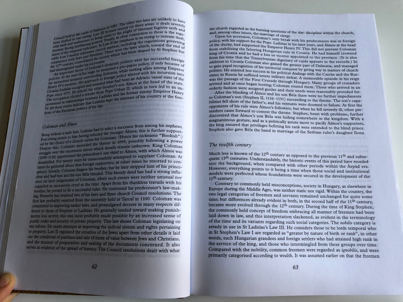 A CONCISE HISTORY OF HUNGARY  The History of Hungary from the early Middle Ages to the Present  edited by ISTVÁN GYÖRGY TÓTH  CORVINAOSIRIS Publishing 2005  Hardcover (9789631352313)