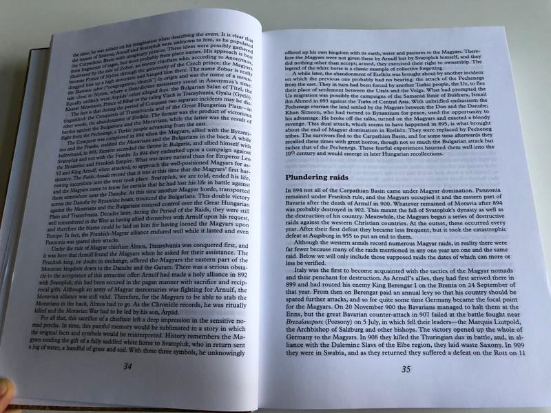 A CONCISE HISTORY OF HUNGARY  The History of Hungary from the early Middle Ages to the Present  edited by ISTVÁN GYÖRGY TÓTH  CORVINAOSIRIS Publishing 2005  Hardcover (9789631352313)