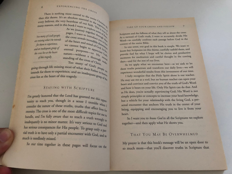 Experiencing The Cross Your Greatest Opportunity For Victory Over Sin by Henry Blackaby  RECEIVE THE REALITY - DISCOVER THE POWER - LIVE THE EXPERIENCE  YOUR GREATEST OPPORTUNITY for VICTORY OVER SIN  Multnomah Publishers, Inc. Sisters, Oregon 