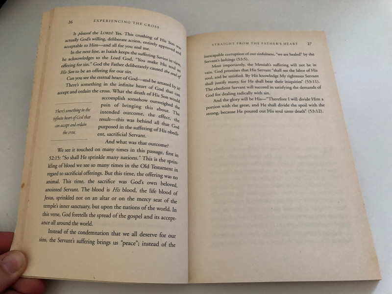 Experiencing The Cross Your Greatest Opportunity For Victory Over Sin by Henry Blackaby  RECEIVE THE REALITY - DISCOVER THE POWER - LIVE THE EXPERIENCE  YOUR GREATEST OPPORTUNITY for VICTORY OVER SIN  Multnomah Publishers, Inc. Sisters, Oregon 