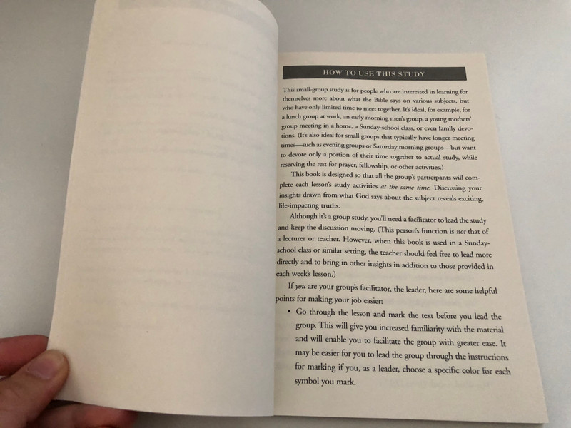 What Does the Bible Say About Sex? (40-Minute Bible Studies) by Kay Arthur, David Lawson and BJ Lawson / DOES GOD REALLY CARE ABOUT YOUR SEX LIFE? / Publisher: WATERBROOK PRESS BIBLE STUDY (9781400074198)