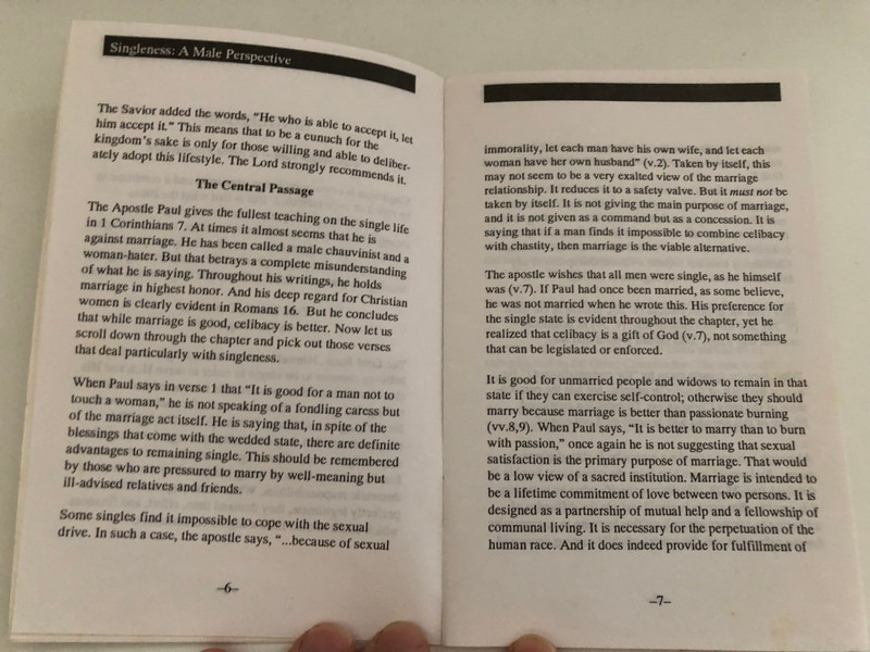 SINGLENESS: A MALE PERSPECTIVE by William MacDonald / EVERYDAY PUBLICATIONS INC. / Scripture quotations are from the NEW KING JAMES VERSION of the Bible (0888737068)
