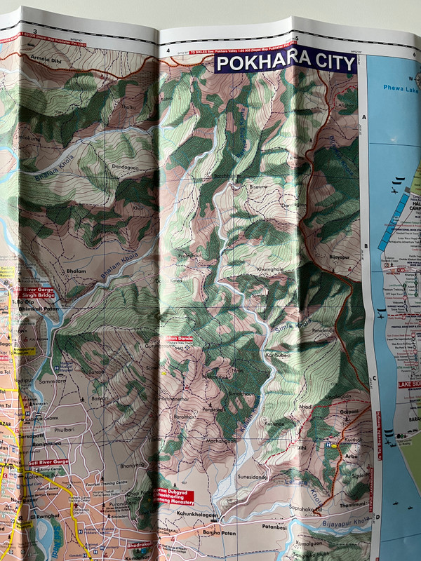 Around POKHARA VALLEY  150 000  SIKLES TREK  Latest and Updated Trekking Map  पोखरा  Nepal Map Publisher Pvt. Ltd. (9780072556088)