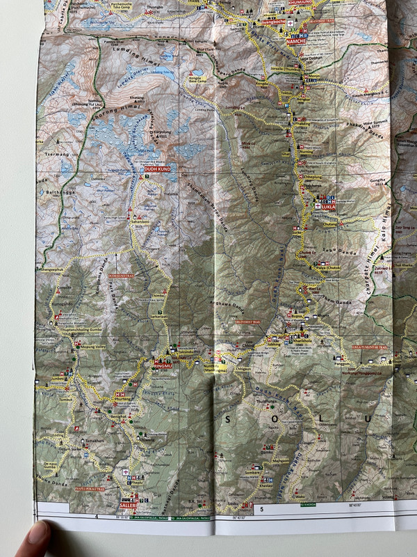Khumbu - Jiri to Everest  New & Updated Everest Trekking Trails With Side Trails - New Explored Trails  Trekking Map 500 Series 1100,000  NE508  Himalayan Map House Pvt. Ltd. (9789937918404)
