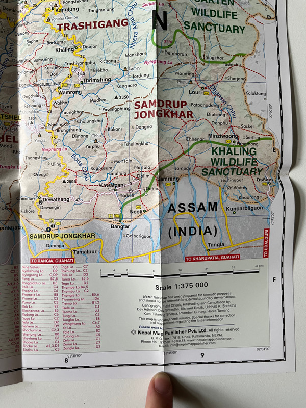 BHUTAN HIMALAYA  Country map of Bhutan including all trekking routes  SCALE 1375,000  MADE IN BHUTAN  DRUK YATHRA, BUMTHANG (9789937818087)