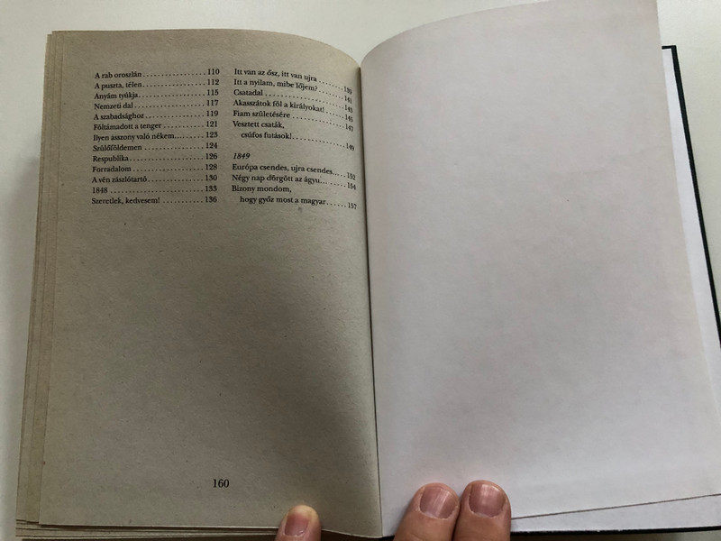 Petőfi Sándor válogatott Versei  Selection of Poems from Sándor Petőfi  Anno könyvkiadó  Dark Green Hardcover (978963853897X)