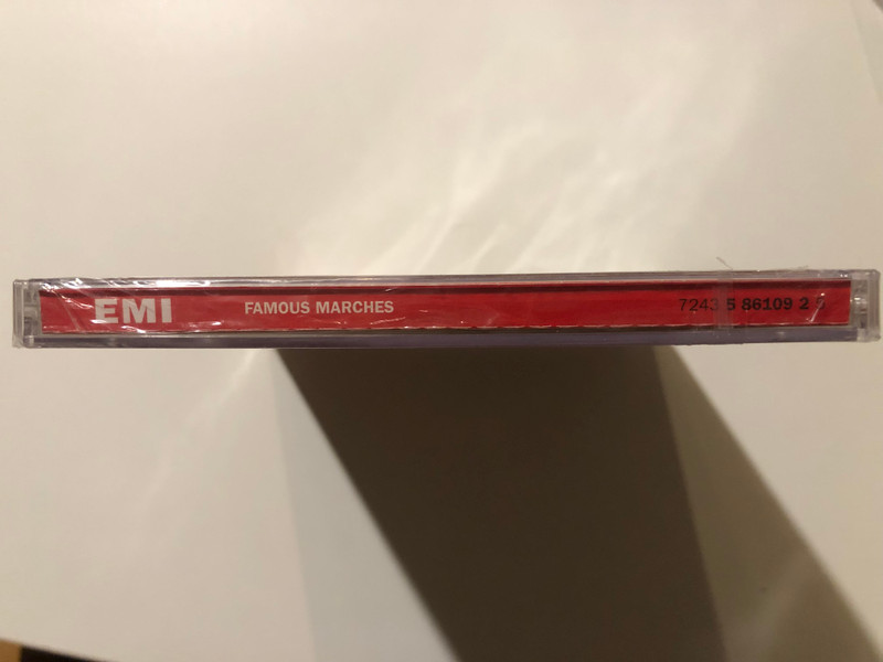 Famous Marches - Barbirolli; Barenboim; Beecham; Bernstein; Boskovsky; Boult; Fremaux; Karajan; Malko; Martinon; Muti; Previn; Strauss / EMI Classics Audio CD 2004 Stereo / 724358610925