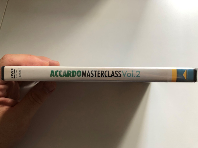 Salvatore Accardo - Masterclass in Cremona, Vol. 2 / Beethoven Violin Sonata No. 9 Op. 47 "Kreutzer" Francesca Dego, violin / Beethoven Violin Sonata No. 9 Op. 47 "Kreutzer" Francesca Dego, violin / DVD (8007144337377)