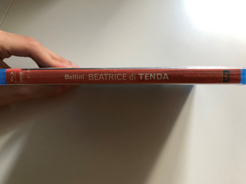 Beatrice Di Tenda / Tragedia Lirica in two acts Libretto by Felice Romani / ORCHESTRA, CHORUS AND TECHNICAL STAFF OF THE MASSIMO BELLINI THEATRE / CONDUCTOR ANTONIO PIROLLI / CHORUS MASTER TIZIANA CARLINI / Blu-ray disc (8007144556754)