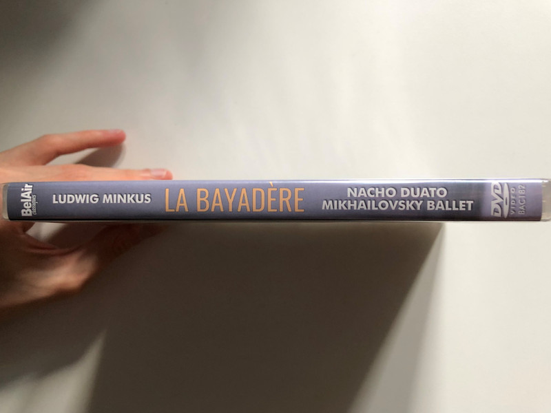 MINKUS: Bayadere / Ballet in three acts / Libretto THE MOUSE PETIPA and SERGY KHUDEKOV / THE MIKHAILOVSKY BALLET.ORCHESTRA OF MIKHAILOVSKY THEATRE / Conductor: PAVEL SOROKIN / DVD (3760115301825)