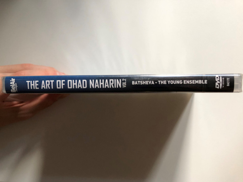 The Art of Ohad Naharin, Vol. 2 / BATSHEVA - THE YOUNG ENSEMBLE / This piece is dedicated to NOA ESHKOL / LUMINATO FESTIVAL OF ARTS & CREATIVITY, Toronto / Filmed in HD at Chaillot - National Dance Theater / DVD (3760115301726)