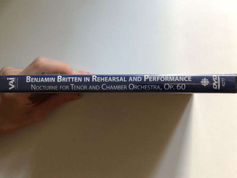 Benjamin Britten - In Rehearsal and Performance with Peter Pears / Nocturne for Tenor, 7 Obbligato Instruments and Strings, Op. 60 / CBC Vancouver Chamber Orchestra / DVD Bonus: An interview with Benjamin Britten / DVD (089948427797)