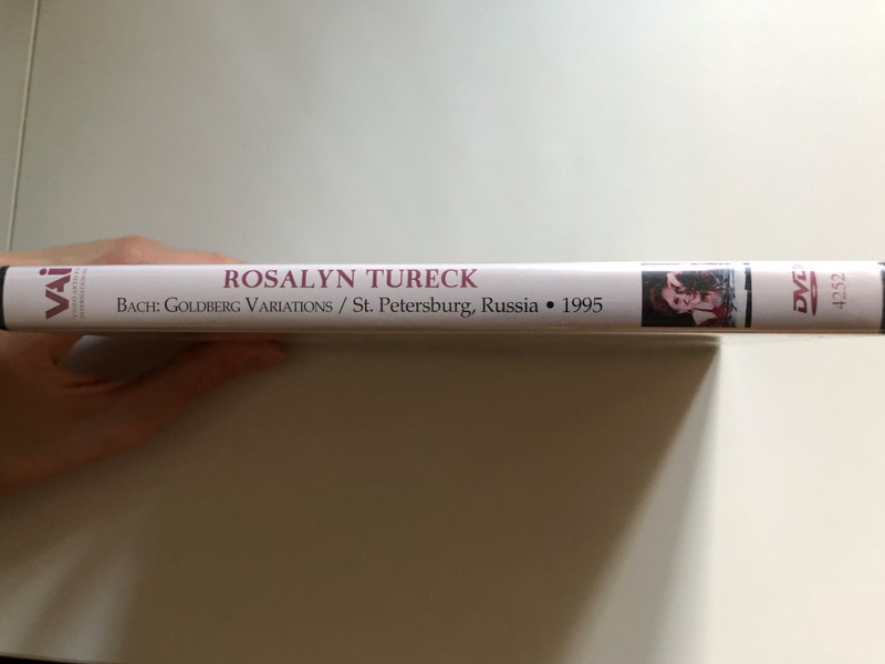 Rosalyn Tureck - J.S. Bach Goldberg Variations / ROSALYN TURECK, piano October 1995 / dedicated to the memory of Rosalyn Tureck (1914-2003) / Video Producer: Viktor Sokolov / Video Artists International, Inc. / DVD (089948425298)
