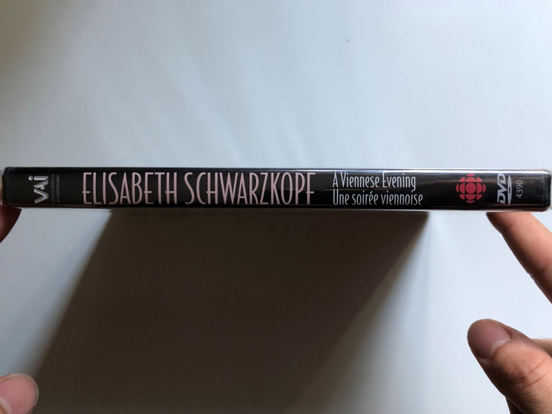 Elisabeth Schwarzkopf - A Viennese Evening with Willi Boskovsky / Elisabeth Schwarzkopf, soprano Willi Boskovsky, conductor-chef d'orchestre / Radio-Canada Orchestra / Telecast of October 31, 1963 / VIDEO ARTISTS INTERNATIONAL, INC. / DVD (089948439097)