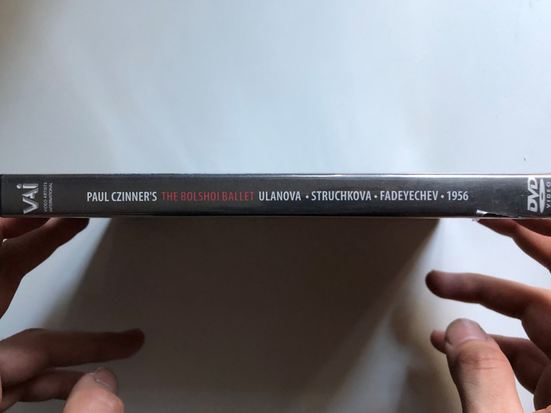 The Bolshoi Ballett - Glinka-Gounod-Tschaikowsky / PAUL CZINNER / GALINA ULANOVA - RAISA STRUCHKOVA - NIKOLAI FADEYECHEV 1956 / DANCE OF THE TARTARS FROM THE FOUNTAIN OF BAKHCHSARAI / PANISH DANCE FROM SWAN LAKE SPRING WATER / DVD (089948442691)