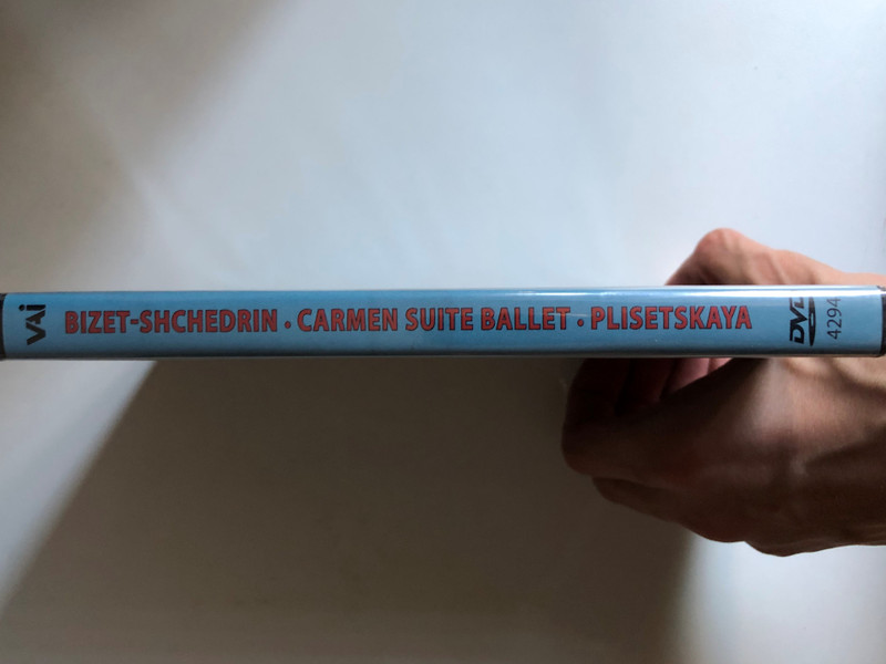 Bizet-Shchedrin: Carmen Suite Ballet / The Bolshoi Theater Orchestra Gennadi Rozhdestvensky / Maya Plesetskaya, Nicolai Fadeyechev, Sergei Radchenko / Packaging, design and DVD authoring © 2004 Video Artists International, Inc. / DVD (08994842949)