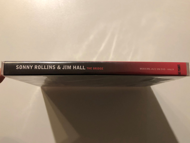 Sonny Rollins and Jim Hall: The Bridge / Rare live footage of Sonny Rollins and Jim Hall / MODERN JAZZ ON DVD / Jim Hall with Art Farmer in San Francisco 1964 / Rollins in the Netherlands 1973. Salt Peanuts. 2007 / DVD (84360286961921)