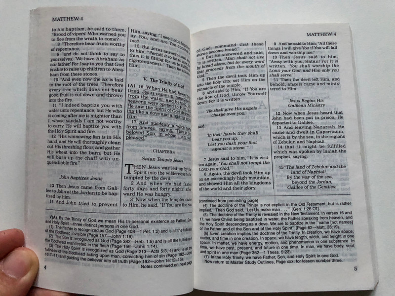 Christian Life New Testament With Master Outlines And Study Notes  The New King James Version  THOMAS NELSON PUBLISHERS  Paperback (Nelson 180B)