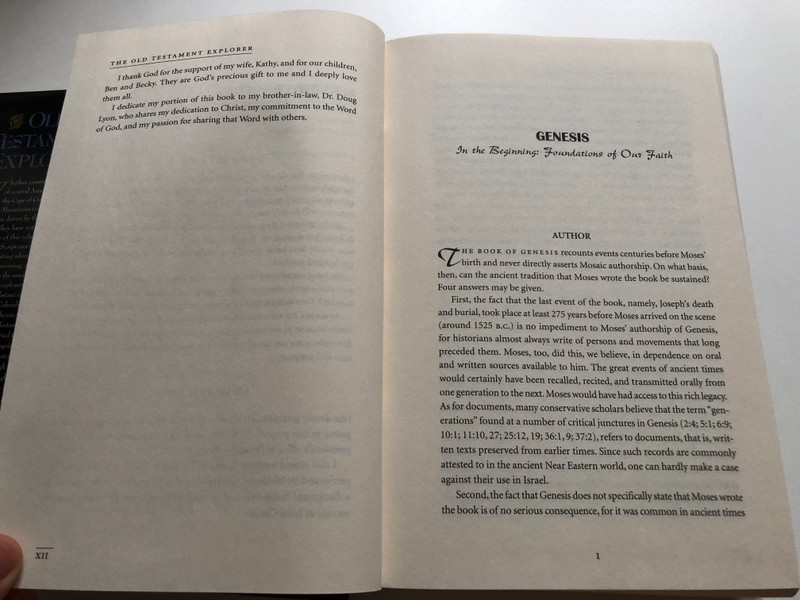 The Old Testament Explorer Discovering The Essence, Background, And Meaning Of Every Book In The Old Testament / Author and date of authorship / Purpose and historical background / Outline and theological emphasis / Passage-by-passage exposition (0849914477)