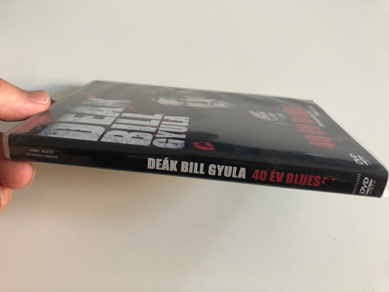 DEÁK BILL GYULA 40 ÉV BLUES (DEÁK BILL GYULA 40 YEARS OF BLUES) / Deák Bill Blues Band: Balázs Péter, Fejér Simon, Horváth Zsolt, Szabó Csaba / DVD (886979194991)