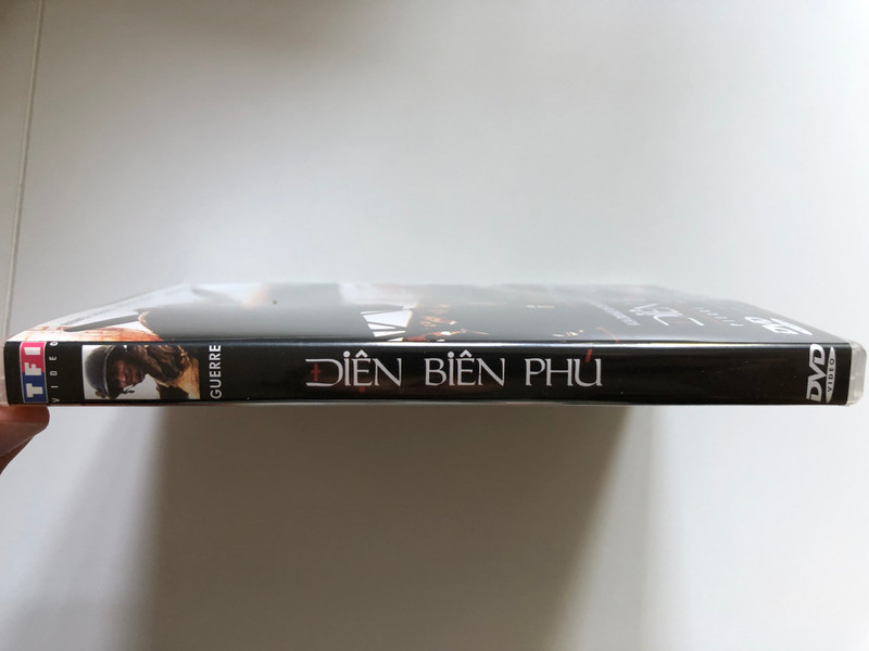 Diên Biên Phu  A LA CROISÉE DES DESTINS, UNE PLONGÉE DANS L'ENFER DE LA BATAILLE  UN FILM ECRIT ET REALISE PAR PIERRE SCHOENDOERFFER  PATRICK CATALIFO, DONALD PLEASENCE, JEAN-FRANÇOIS BALMER  DVD Video (3384442055406)