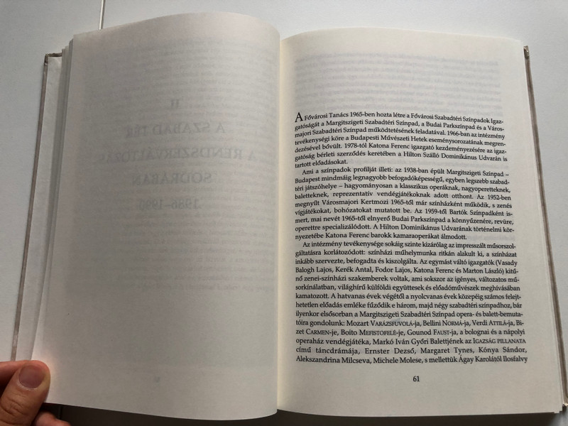 Szabad Tér. Koltay Gábor színháza - a Királydombtól a Margitszigetig (Free Square. Gábor Koltay's theater - from Királydomb to Margitsziget) by József Majoros / Kiadja a Válasz Könyvkiadó Kft (9639461121)