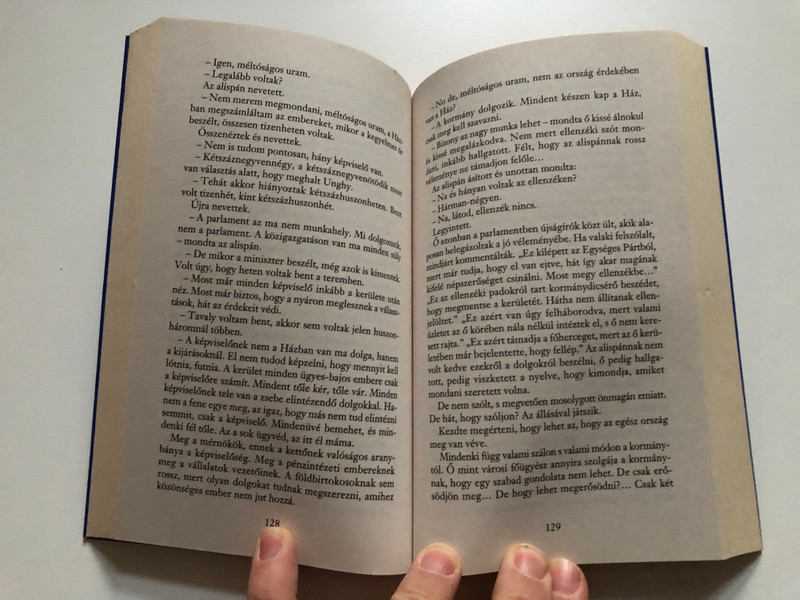 ROKONOK / AUTHOR: MÓRICZ ZSIGMOND / Kossuth Kiadó 2014 (9789630980548)