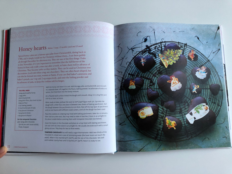 Scandinavian Christmas - Trine Hahnemann  OVER 80 CELEBRATORY RECIPES FOR THE FESTIVE SEASON  Hardcover (9781787130913)