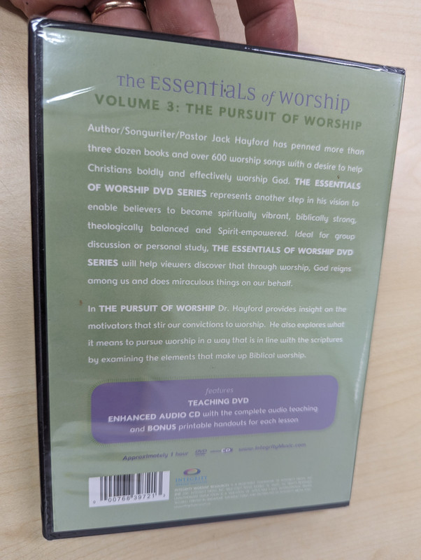 THE PURSUIT OF WORSHIP WITH DR. JACK HAYFORD  The Essentials of Worship  FOUNDATIONAL MESSAGES FOR LEADERS OF WORSHIP  VOLUME 3 THE PURSUIT OF WORSHIP  DVD Video (000768397213)