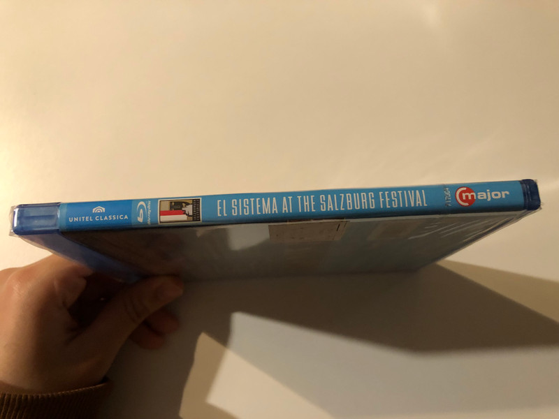 EL SISTEMA - AT THE SALZBURG FESTIVAL / NATIONAL CHILDREN'S SYMPHONY ORCHESTRA OF VENEZUELA / WHITE HANDS CHOIR OF VENEZUELA, NAVBETH GARCÍA, LUIS CHINCHILLA / major / UNITEL CLASSICA / Blu-ray DVD Video (814337011703)