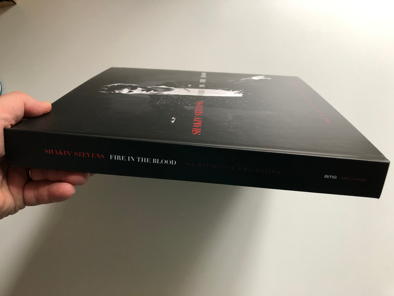 SHAKIN' STEVENS... FIRE IN THE BLOOD / THE DEFINITIVE COLLECTION / THE DELUXEBOOKPACK / Hardcover (4050538608212)