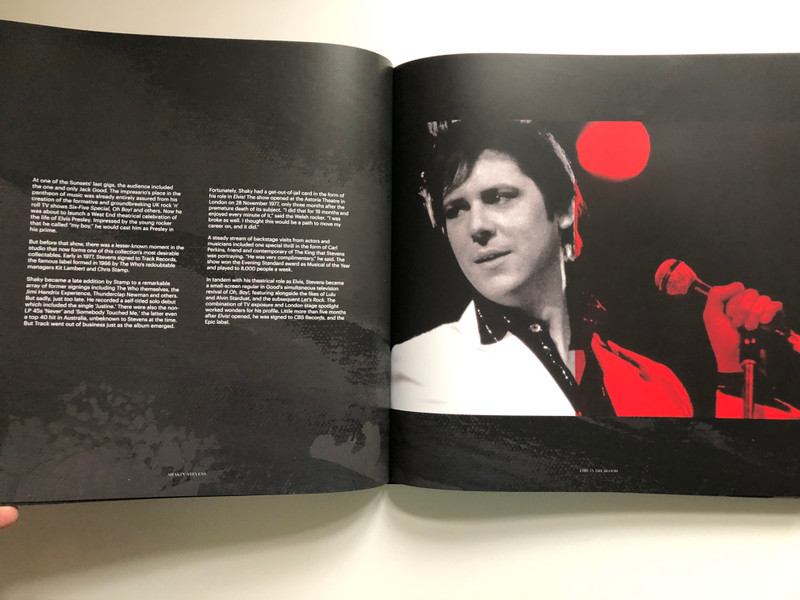 SHAKIN' STEVENS... FIRE IN THE BLOOD / THE DEFINITIVE COLLECTION / THE DELUXEBOOKPACK / Hardcover (4050538608212)