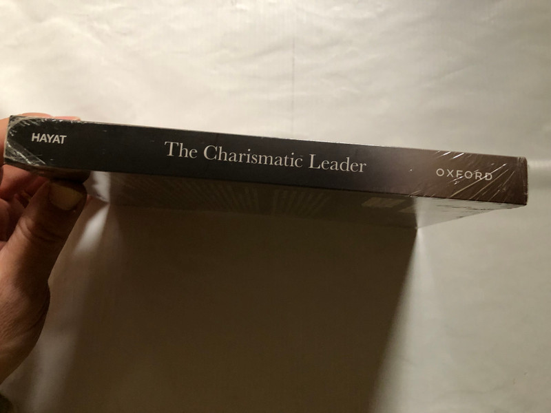 The Charismatic Leader / Quaid-i-Azam Mohammad Ali Jinnah and the Creation of Pakistan / SECOND EDITION SIKANDAR HAYAT / OXFORD PAKISTAN PAPERBACK / Paperback (9789697342747)