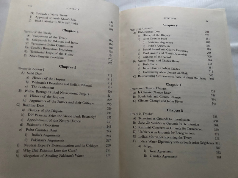 INDUS WATERS TREATY / Political and Legal Dimensions / Ijaz Hussain / OXFORD UNIVERSITY PRESS / Hardcover (9780199403547)
