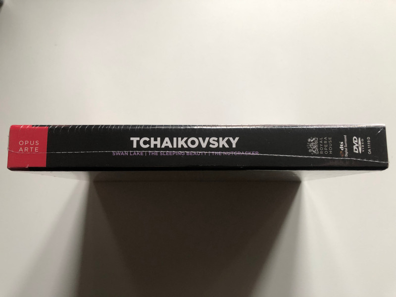TCHAIKOVSKY THE CLASSIC BALLETS  SWAN LAKE THE SLEEPING BEAUTY  THE NUTCRACKER  ROYAL OPERA HOUSE  OPUS ARTE (809478011194)
