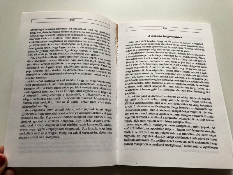 Watchman Nee: Tizenkét tele kosár / Watchman Nee: Twelve full baskets / Several independent sermons by the Chinese Christian author Watchman Nee 
