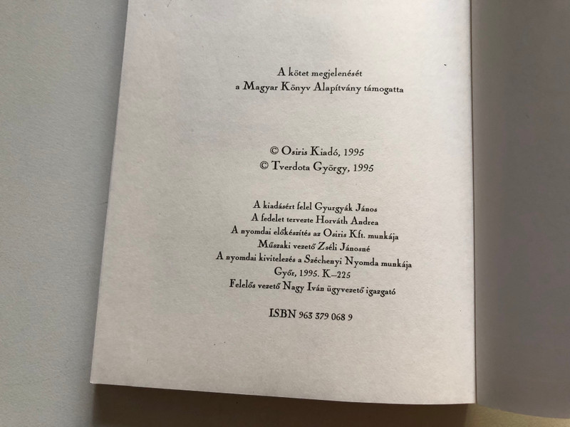 JÓZSEF ATTILA - Tanulmányok és cikkek 1923-1930 / MAGYARÁZATOK / Osiris Kiadó Budapest, 1995 / Paperback (9789633790687)