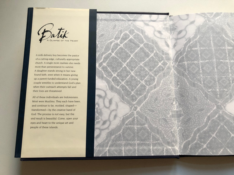 Batik: A Glimpse of the Heart / Caryn Pederson / BottomLine, 2004 / Hardcover (9780975999707)