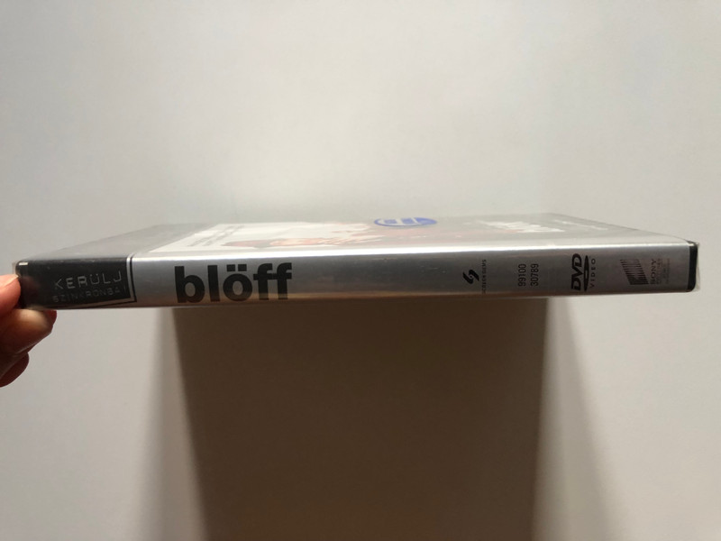 blöff - snatch / GUY RITCHIE FILMJE / A RAVASZ, AZ AGY ÉS KÉT FÜSTÖLGŐ PUSKACSŐ RENDEZŐJETŐL / GYÖNGYÖT A DISZNÓK ELÉ / KERÜLJ SZINKRONBA! / DVD Video (5999048904713)
