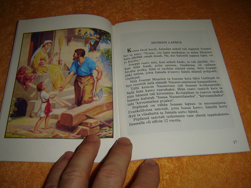 The Life of Jesus in the North Karelian Language - Jeesuksen elama vienankarjalaksi / Full Color Page Illustrations