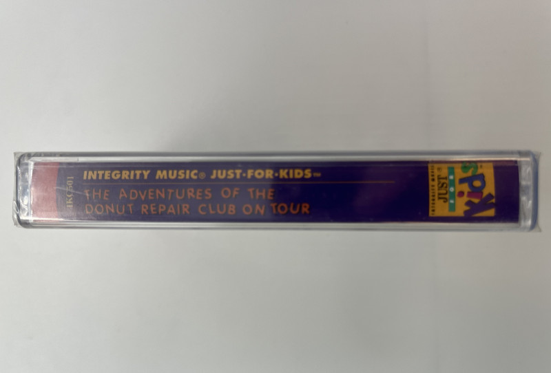 Rob Evans: The Donut man, With Duncan and the Donut Repair Club / Double Value Cassette, Side 1: Stereo, Side 2: Split Trax / Integrity Music. Just For Kids Audio Cassette / IKC501