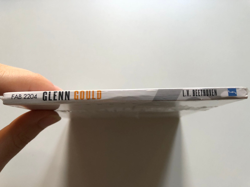 Glenn Gould - Piano Concerto N.3 in C minor op. 37; Six Bagatelles op.126 - L. V. Beethoven / Fabula Classica Audio CD 2011 / FAB 2204