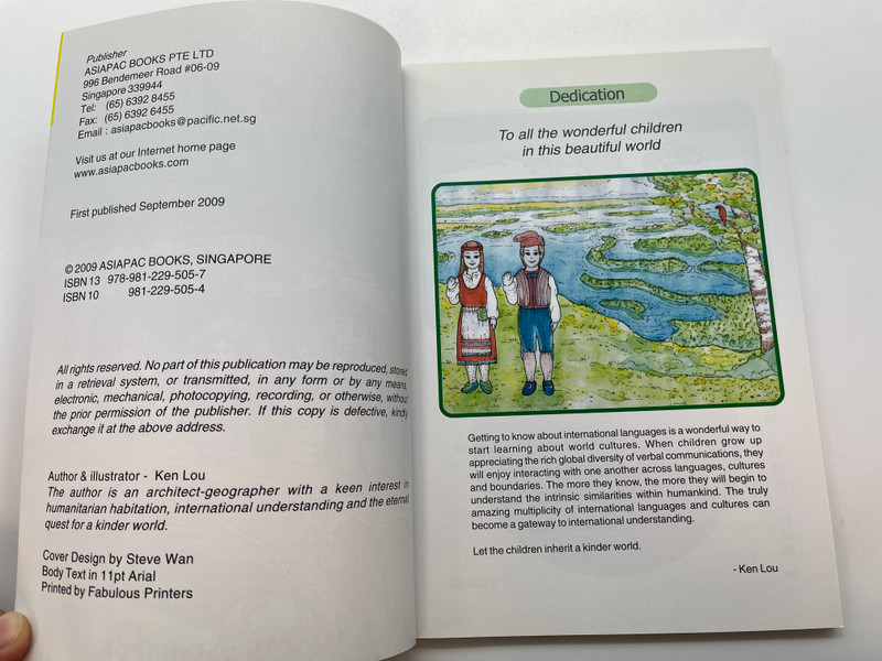 SAY HELLO! Greetings from Africa and Europe  Gateway Kids  Written & illustrated by Ken Lou  ASIAPAC CULTURE  Paperback (9789812295057)
