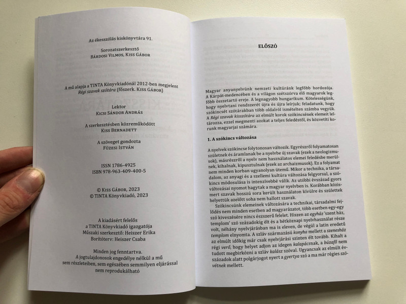 Régi Szavak Kisszótára - A Dictionary of Old Words for Students (9789634094005)