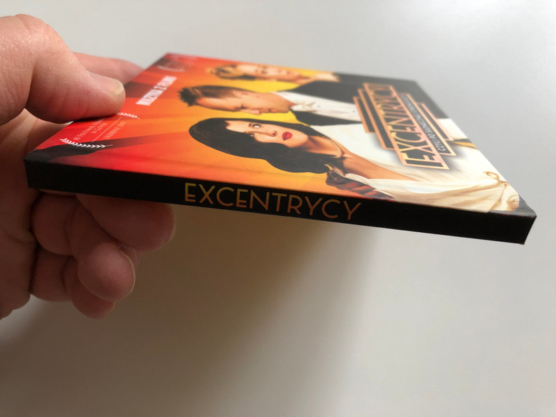 EXCENTRYCY – CZYLI PO SŁONECZNEJ STRONIE ULICY / DVD and Audio CD and Book Set (9788326823848)