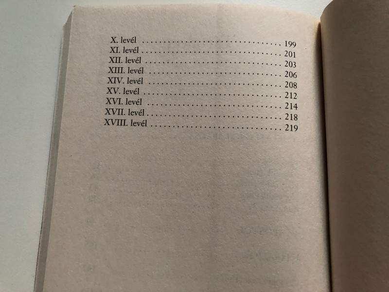 The Village Hammer, The Apostle, and Travelogues (A helység kalapácsa, Az apostol, Útirajzok) (9789630987127)
